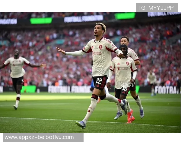 迪福分析认为埃基蒂克更适合担任红军9号位超越伊萨克 迪福分析认为埃基蒂克更适合担任红军9号位超越伊萨克